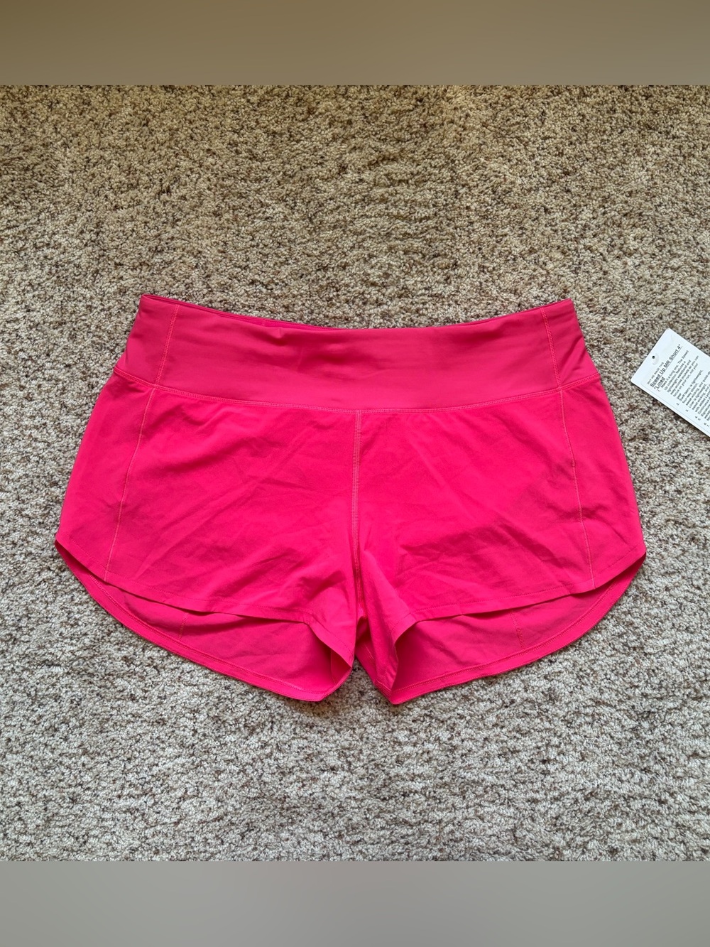 Lululemon Speed Up Mid-Rise Short 4" size 10 Lip Gloss